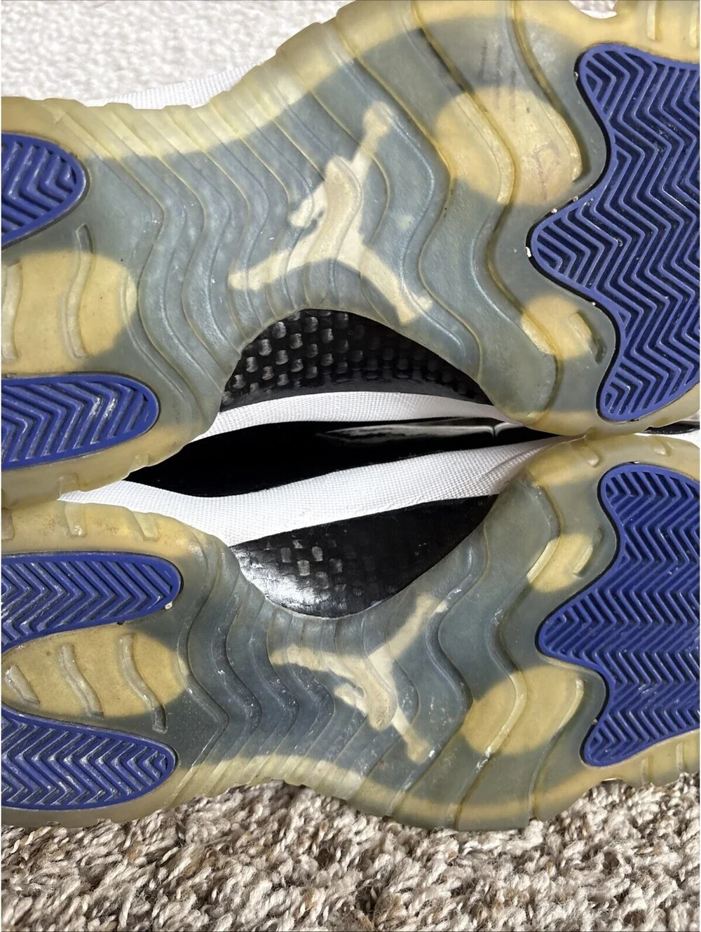 NIKE AIR JORDAN RETRO 11 